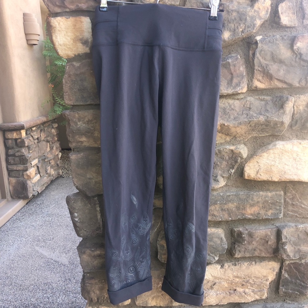 LULULEMON PEACOCK LEGGINGS SZ 4 GREY GRAY